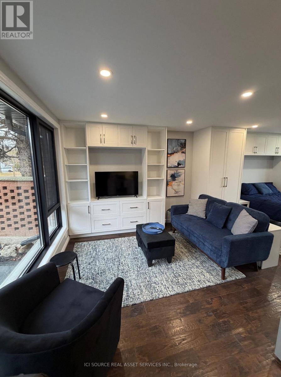 C - 44 Patterson Avenue, Brantford, ON - Indoor Photo Showing Living Room