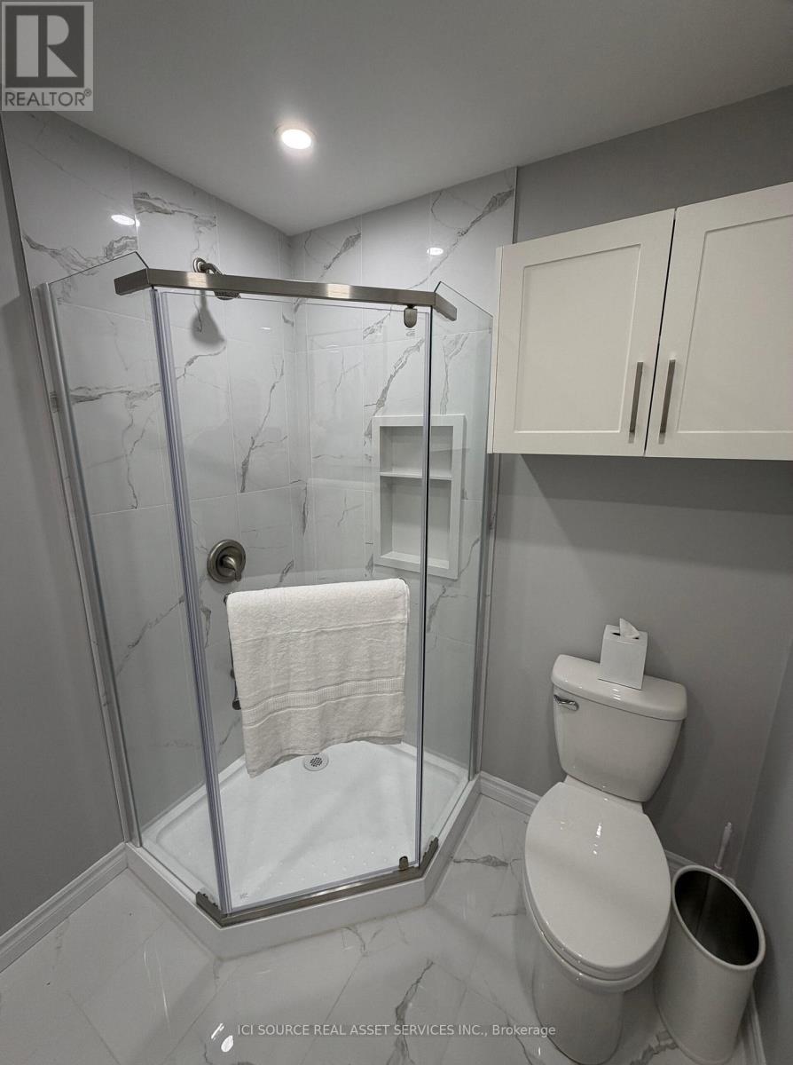 C - 44 Patterson Avenue, Brantford, ON - Indoor Photo Showing Bathroom