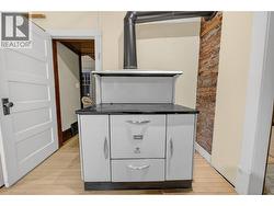 Oven - Wood Burning -