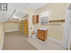 Primary Ensuite & Closet -