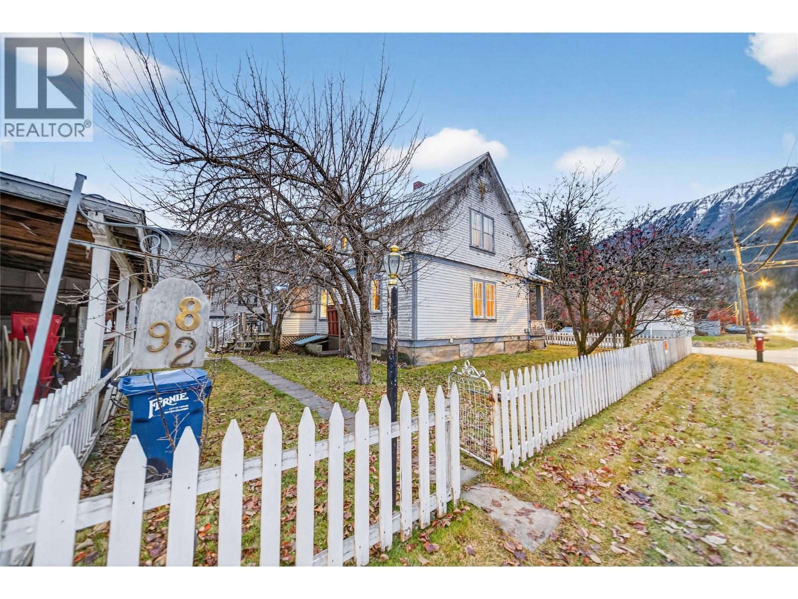 892 9Th Avenue, Fernie, BC - Outdoor