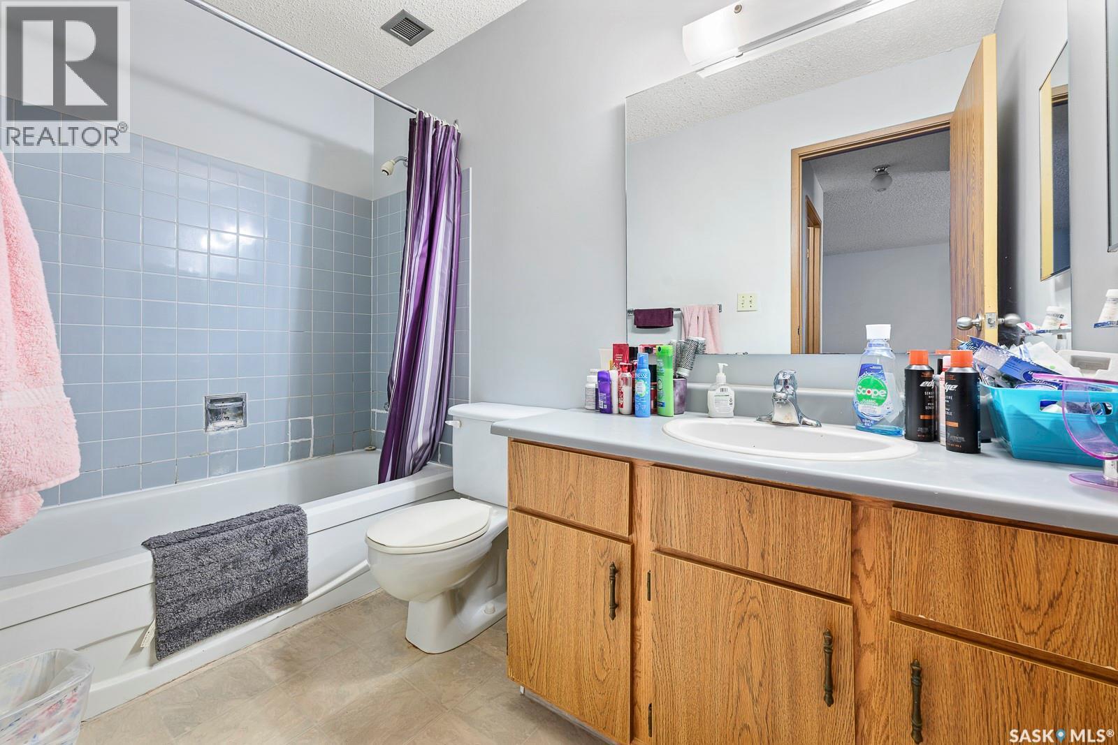 4008 Dewdney Avenue, Regina, SK - Indoor Photo Showing Bathroom