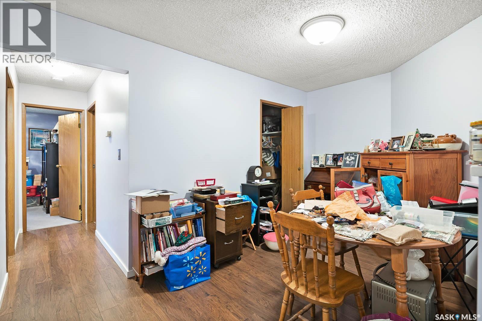 4008 Dewdney Avenue, Regina, SK - Indoor