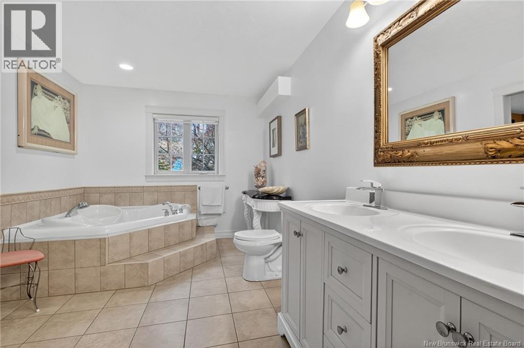 ensuite bathroom - 388 Grande-Vallee Street, Dieppe, NB - Indoor Photo Showing Bathroom