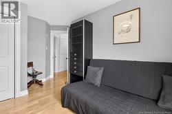 office / 3rd bedroom -