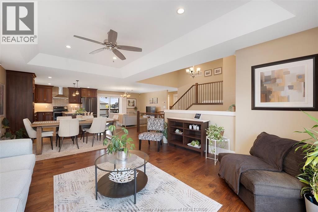 1345 Deer Run Trail, Lakeshore, ON - Indoor Photo Showing Living Room