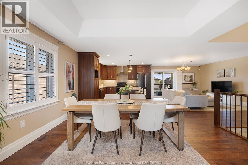 1345 Deer Run Trail, Lakeshore, ON - Indoor Photo Showing Dining Room