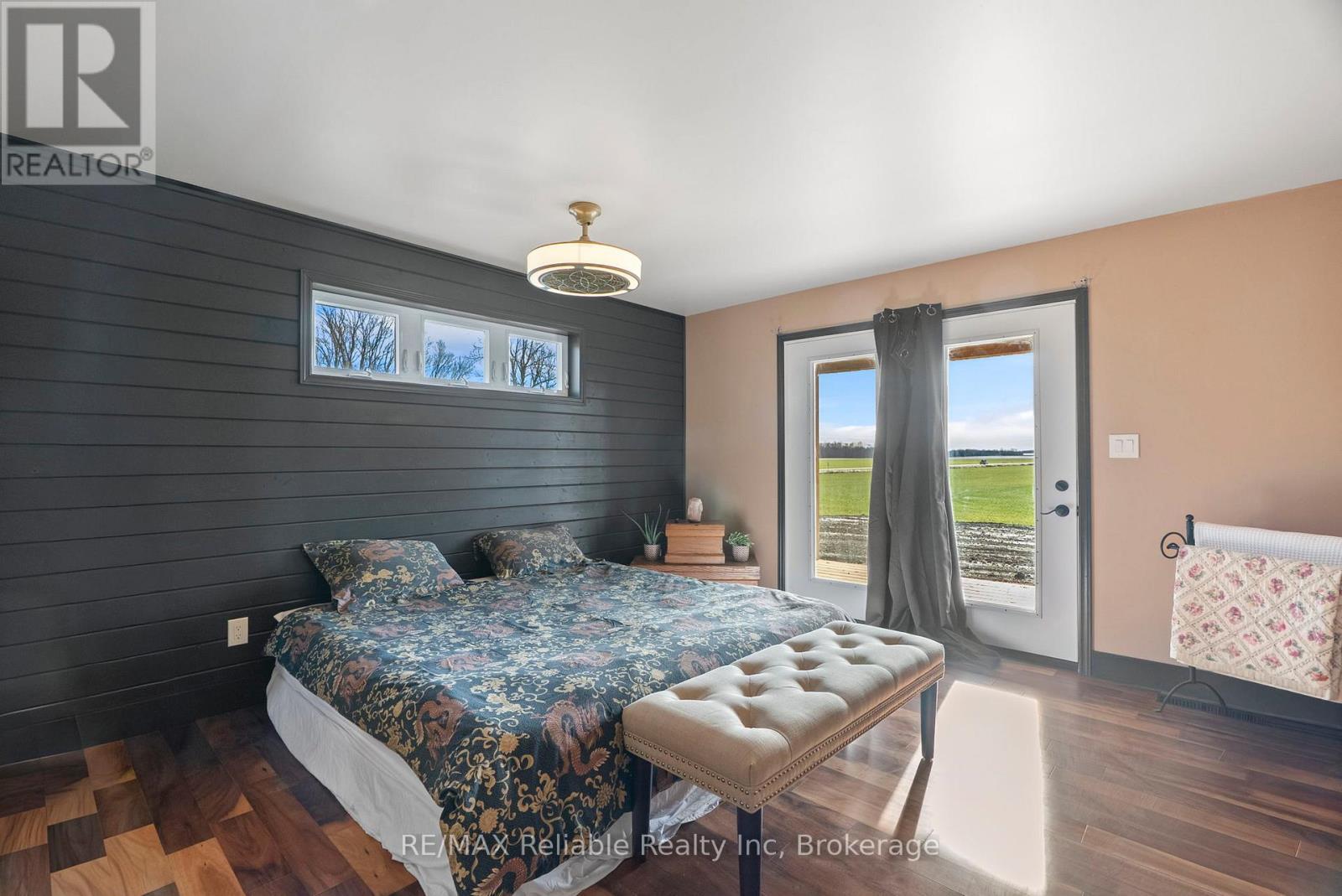 43841 Cranbrook Road, Huron East (Grey), ON - Indoor Photo Showing Bedroom