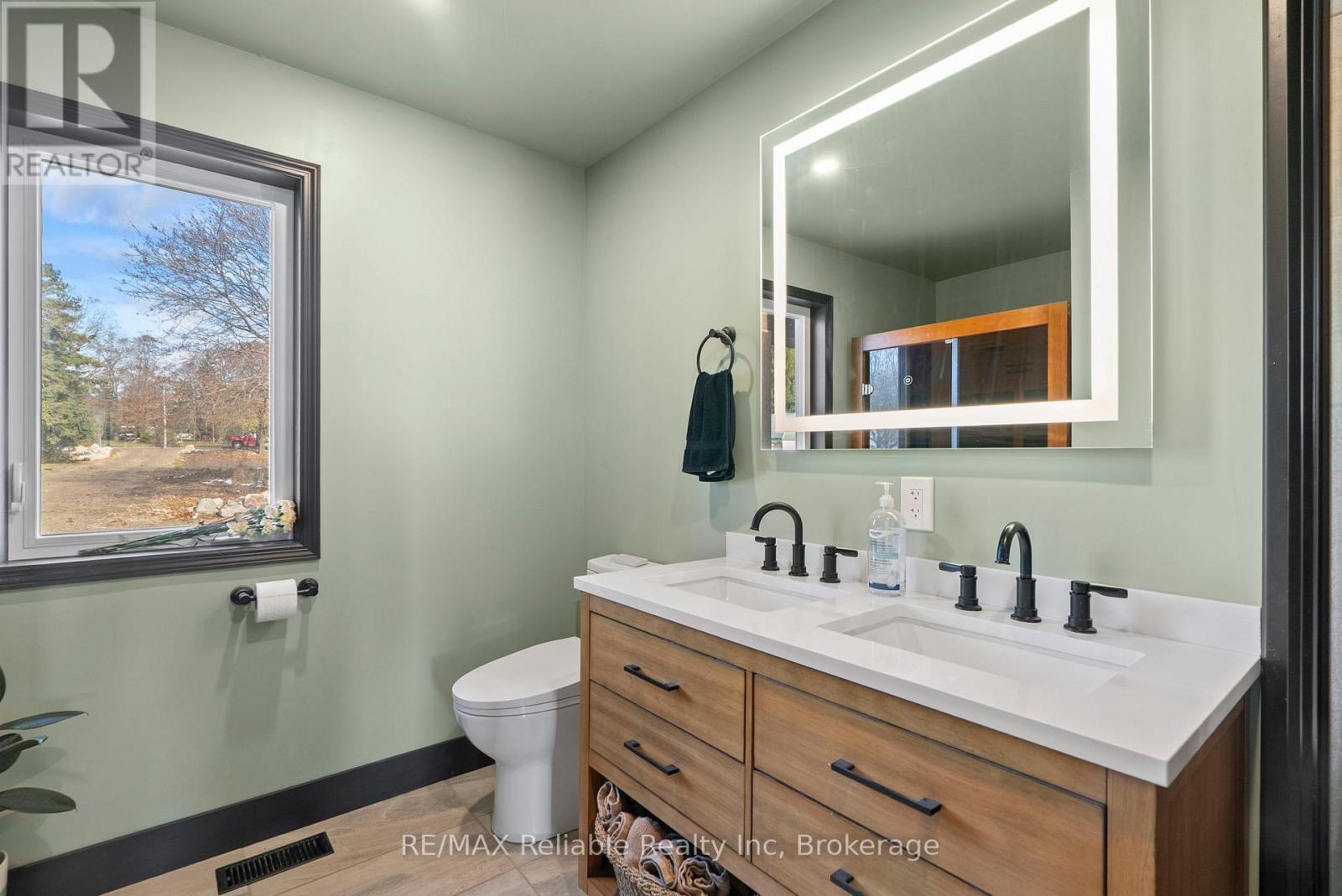 43841 Cranbrook Road, Huron East (Grey), ON - Indoor Photo Showing Bathroom
