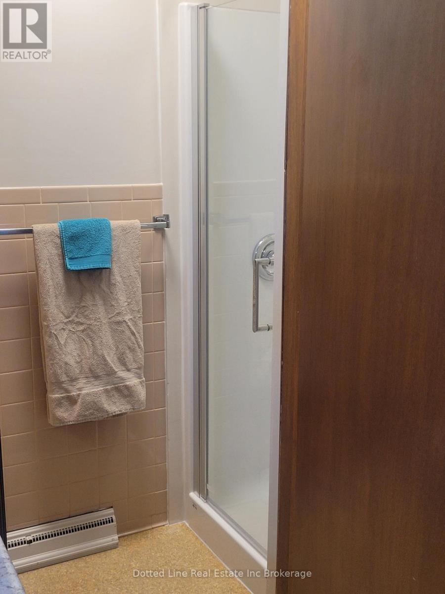 34 Albert Street, Norfolk (Langton), ON - Indoor Photo Showing Bathroom