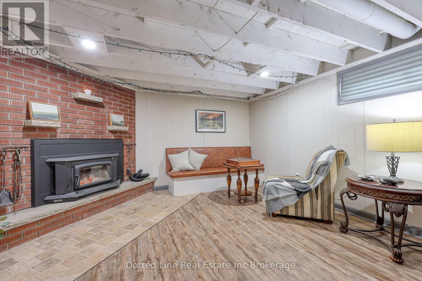 34 Albert Street, Norfolk (Langton), ON - Indoor With Fireplace