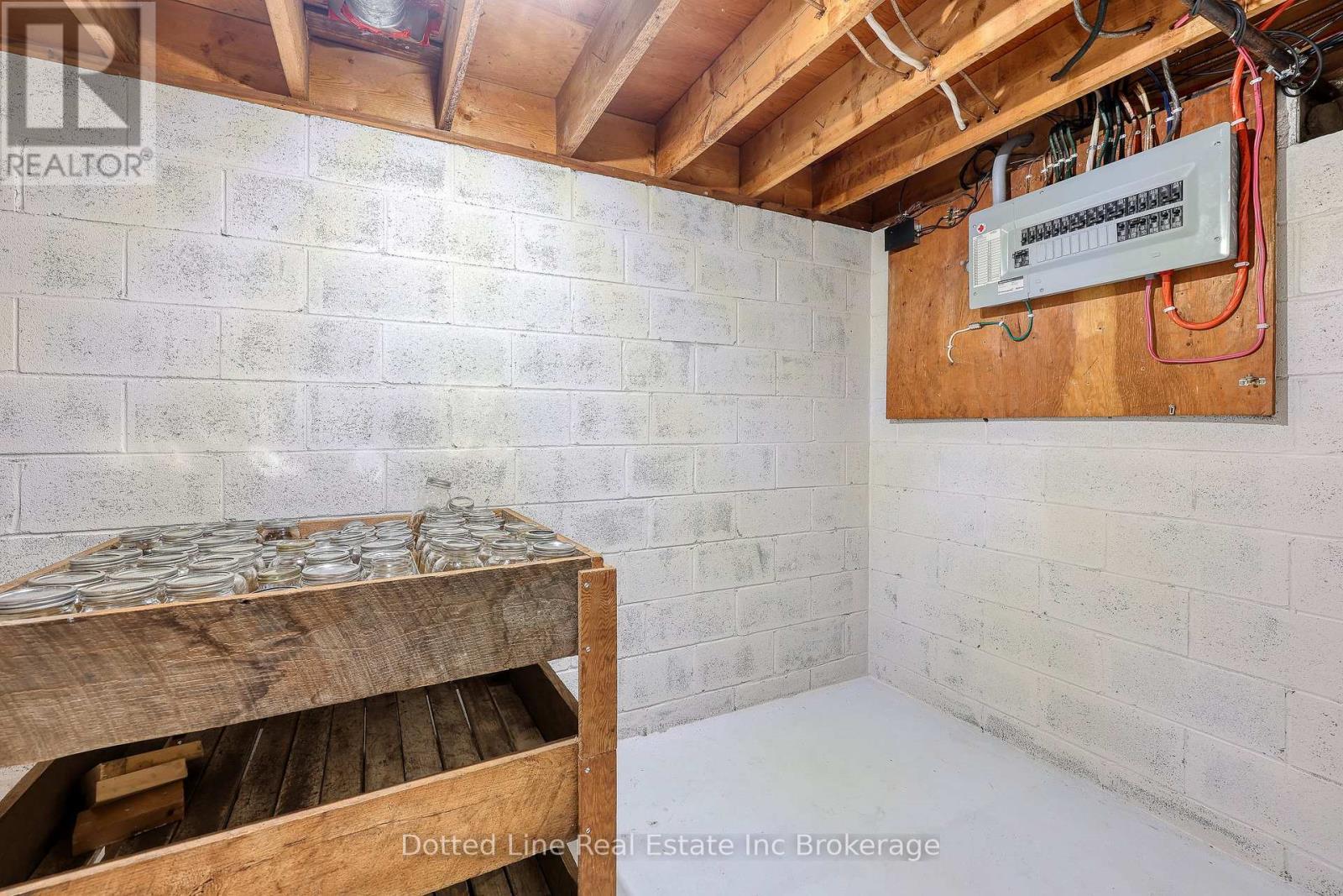 34 Albert Street, Norfolk (Langton), ON - Indoor