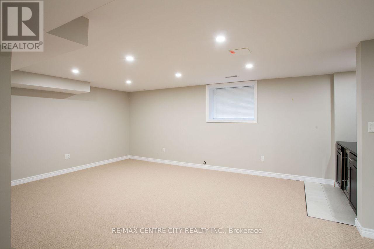 2503 Leeds Crossing, London South (South U), ON - Indoor Photo Showing Basement