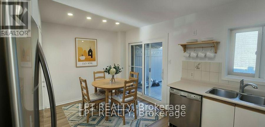 467 Parkdale Avenue, Ottawa, ON - Indoor