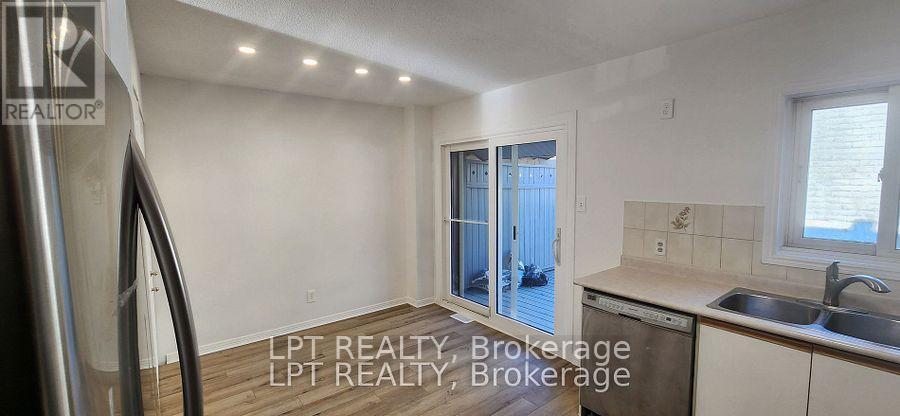 467 Parkdale Avenue, Ottawa, ON - Indoor