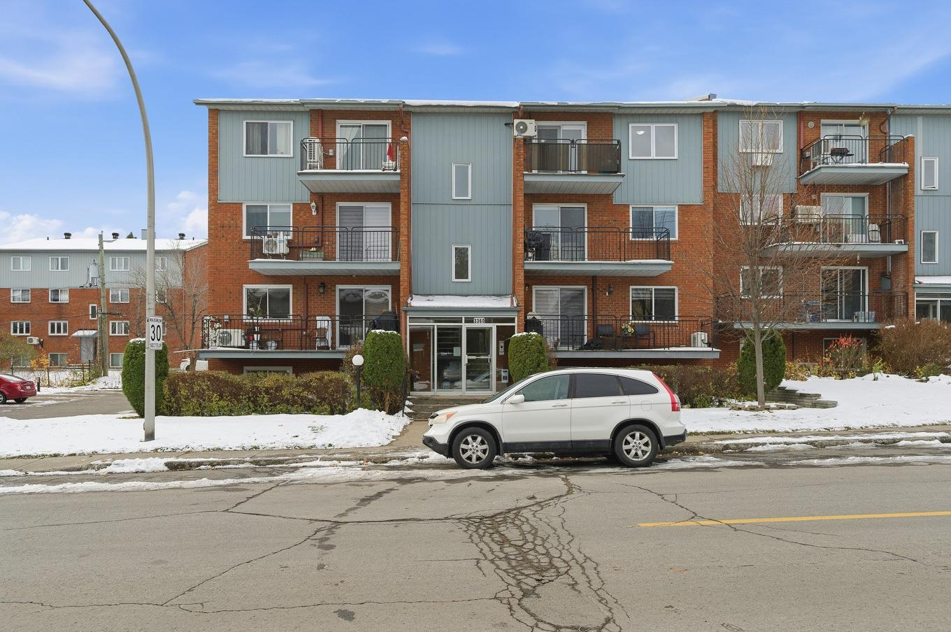 Façade - 402-3360 Rue Charles-Best, Laval (Chomedey), QC - Outdoor With Facade