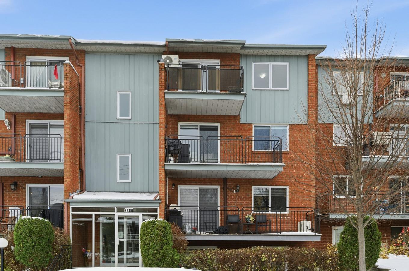 Façade - 402-3360 Rue Charles-Best, Laval (Chomedey), QC - Outdoor