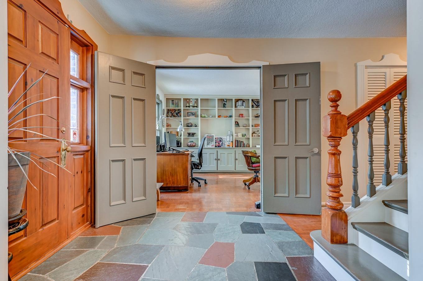 Exterior entrance - 1325 Rue De La Laurentie, Sainte-Adèle, QC - Indoor Photo Showing Other Room