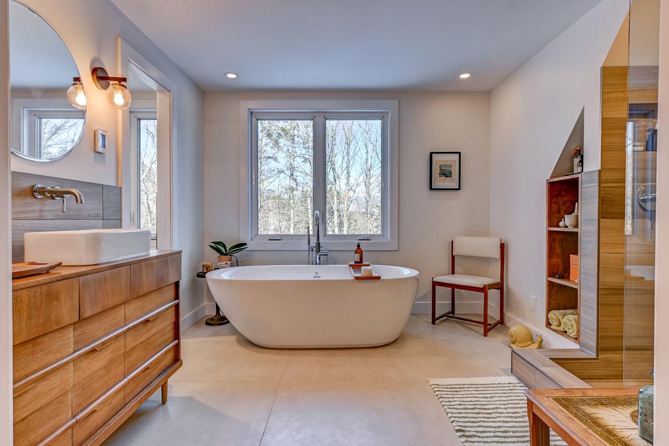 Ensuite bathroom - 1325 Rue De La Laurentie, Sainte-Adèle, QC - Indoor Photo Showing Bathroom
