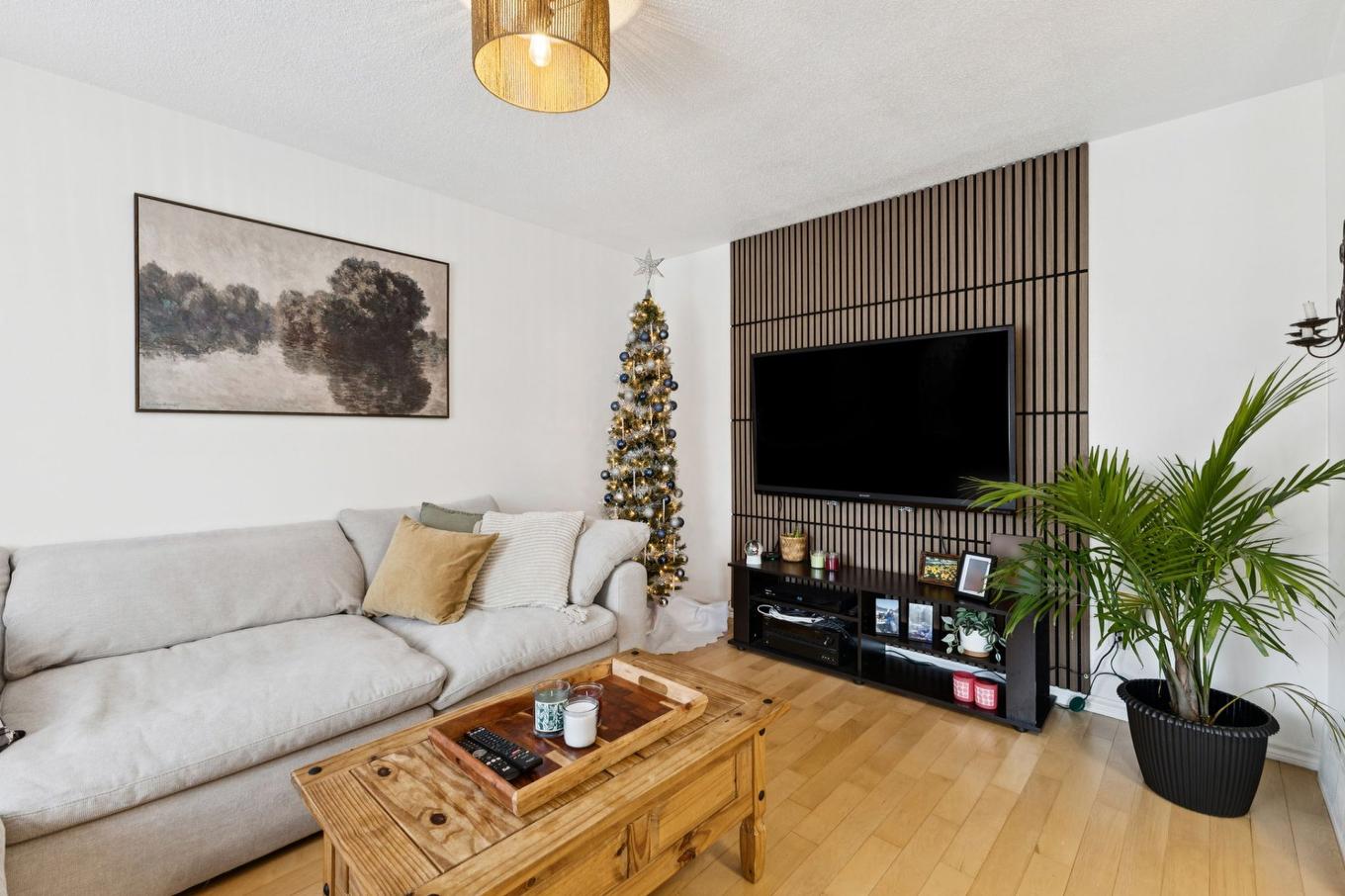 Living room - 278 Rue R.-Rollin, Gatineau (Gatineau), QC - Indoor Photo Showing Living Room