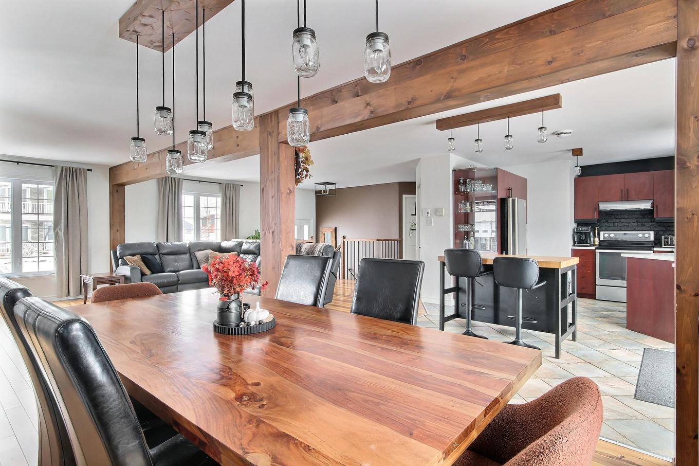 Vue d'ensemble - 98 Rue Des Hayes, Québec (Beauport), QC - Indoor Photo Showing Dining Room