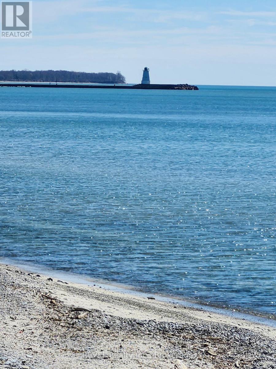 80 Lighthouse Drive, Haldimand (Dunnville), ON - Outdoor With Body Of Water With View