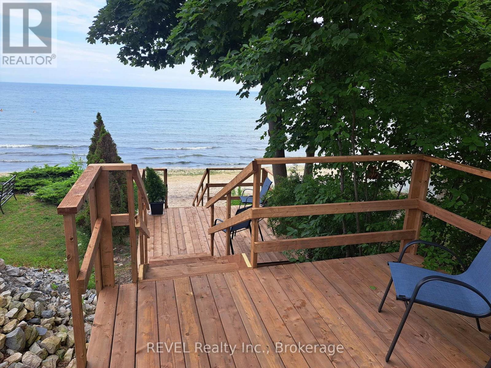 80 Lighthouse Drive, Haldimand (Dunnville), ON - Outdoor With Body Of Water With Deck Patio Veranda