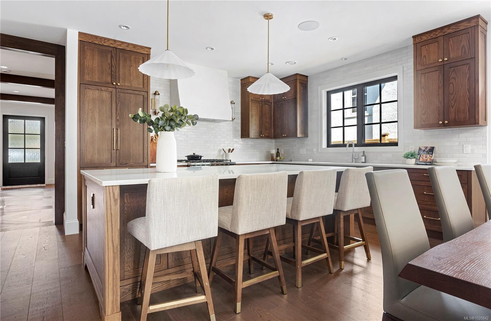 2189 Beaverbrooke St, Oak Bay, BC