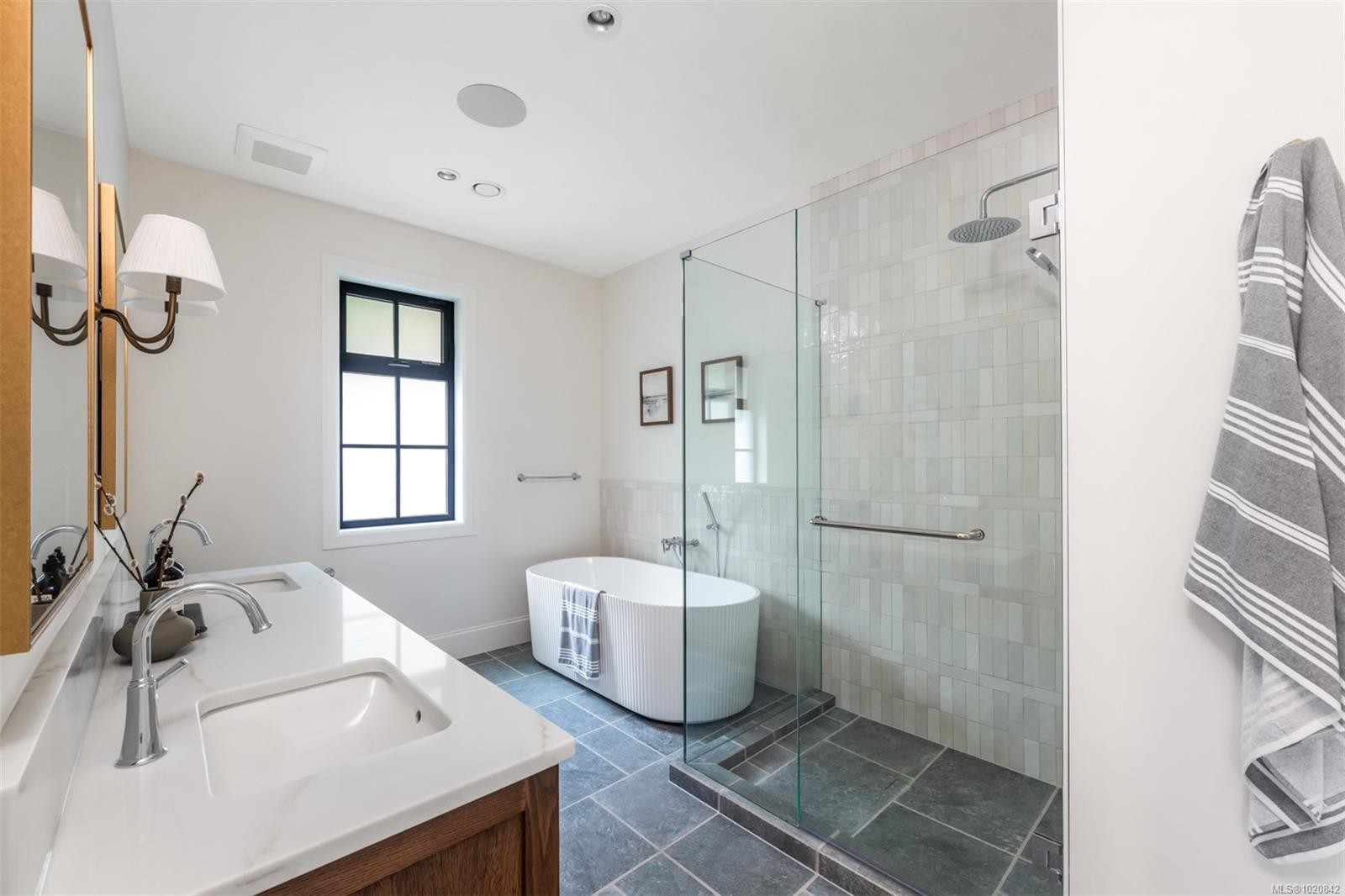 2189 Beaverbrooke St, Oak Bay, BC