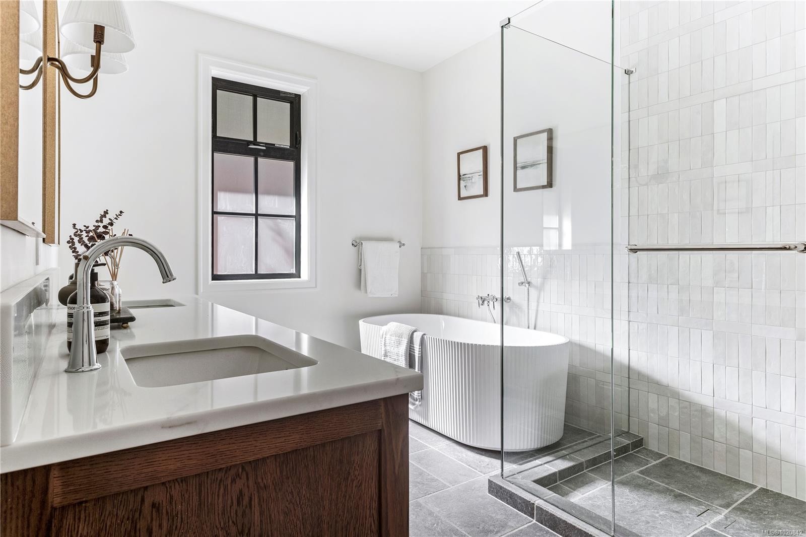 2189 Beaverbrooke St, Oak Bay, BC