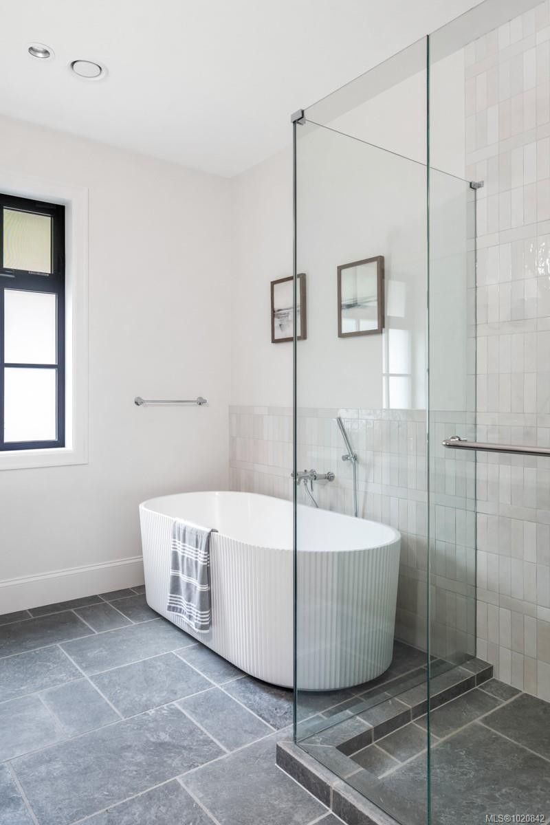 2189 Beaverbrooke St, Oak Bay, BC