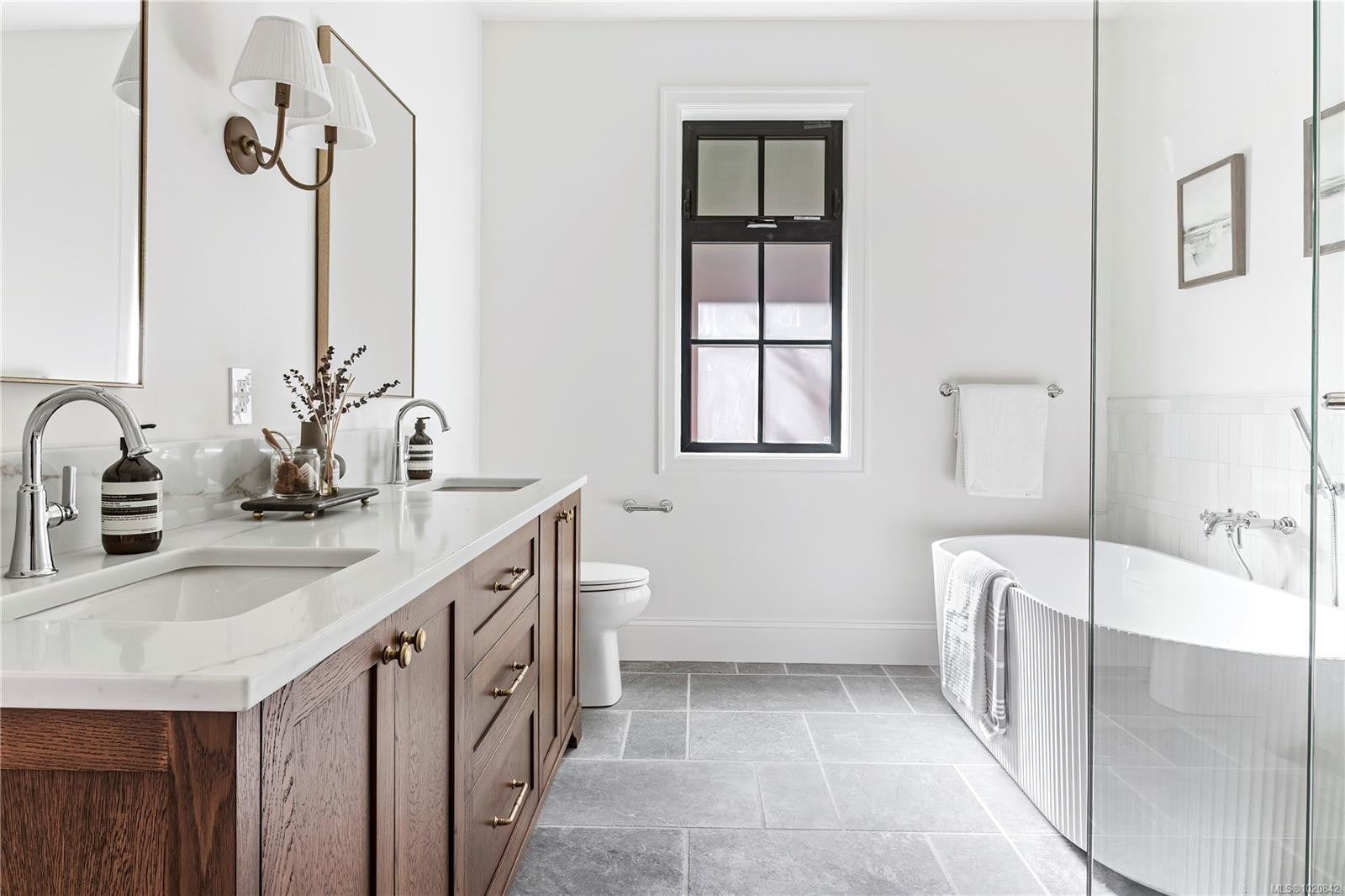 2189 Beaverbrooke St, Oak Bay, BC