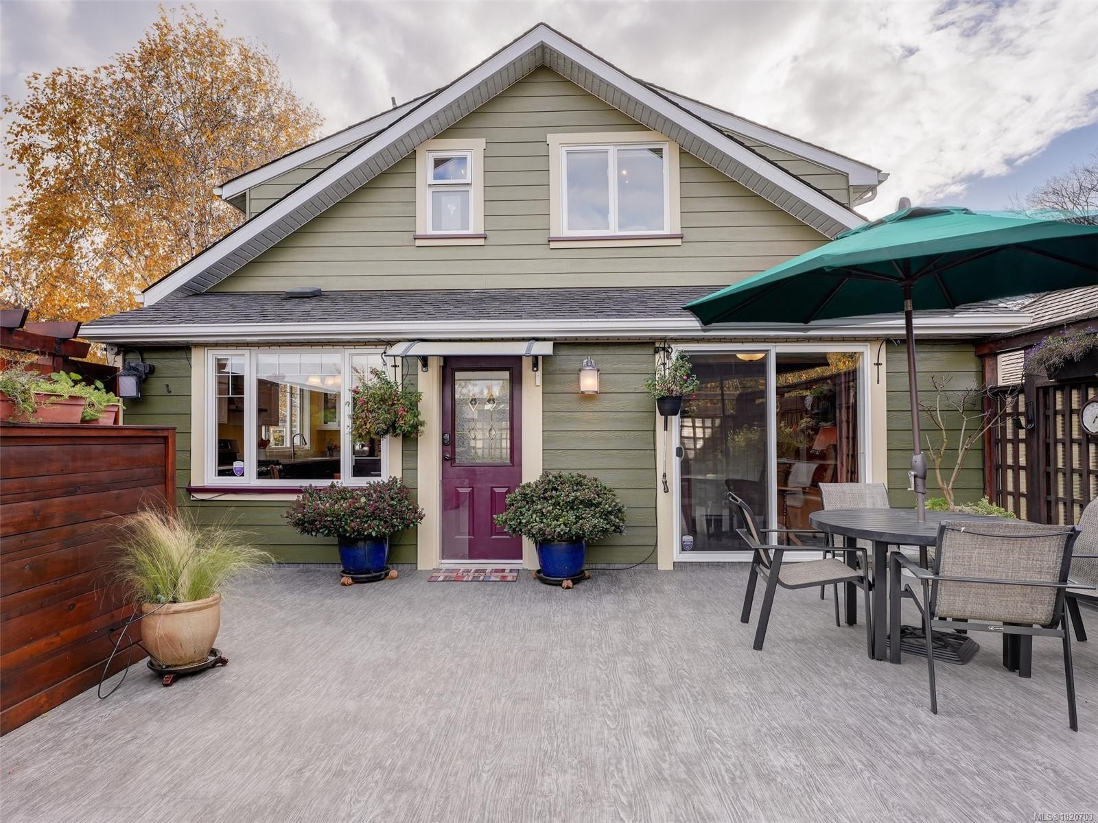 1152 Chapman St, Victoria, BC