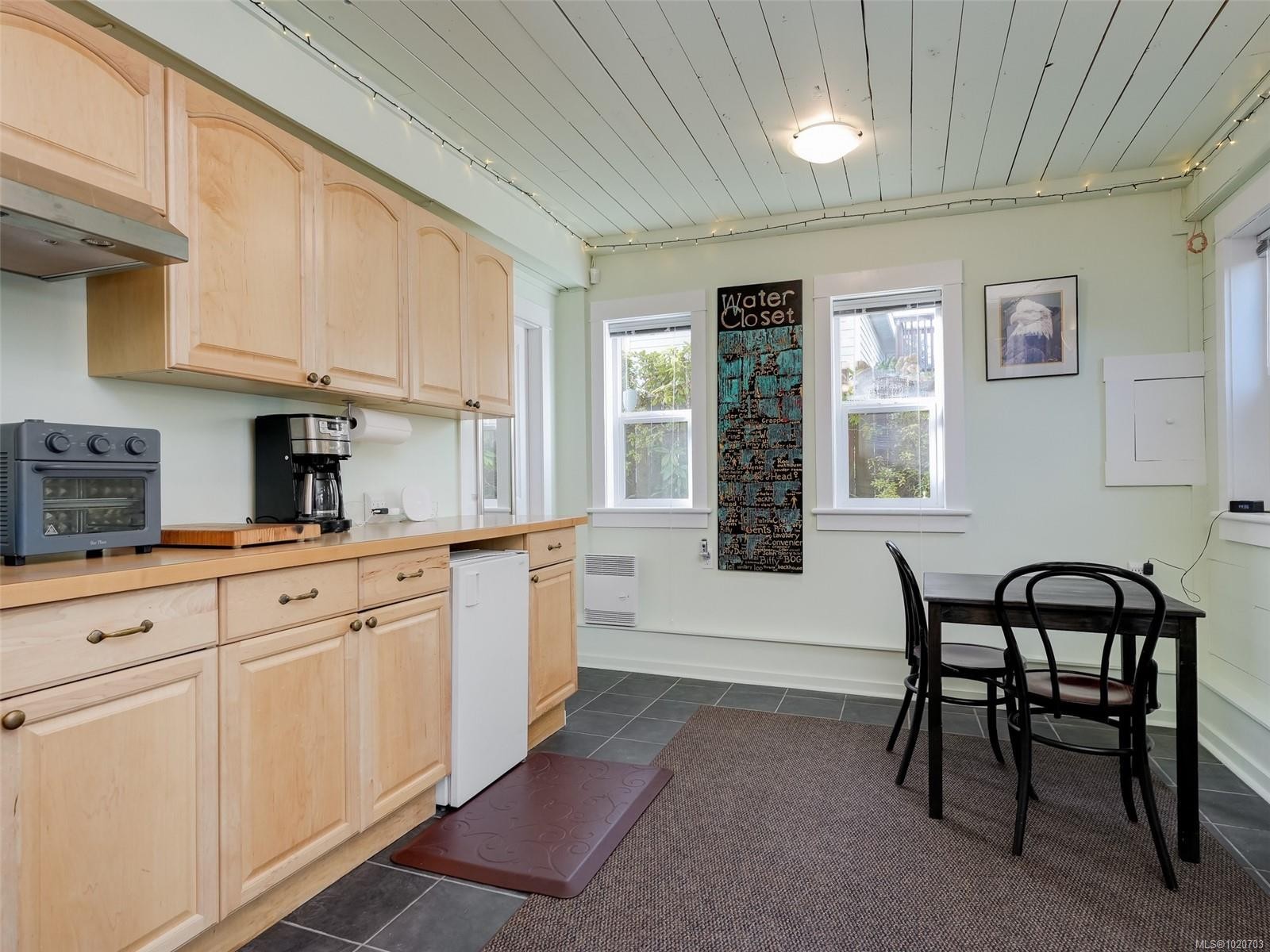 1152 Chapman St, Victoria, BC