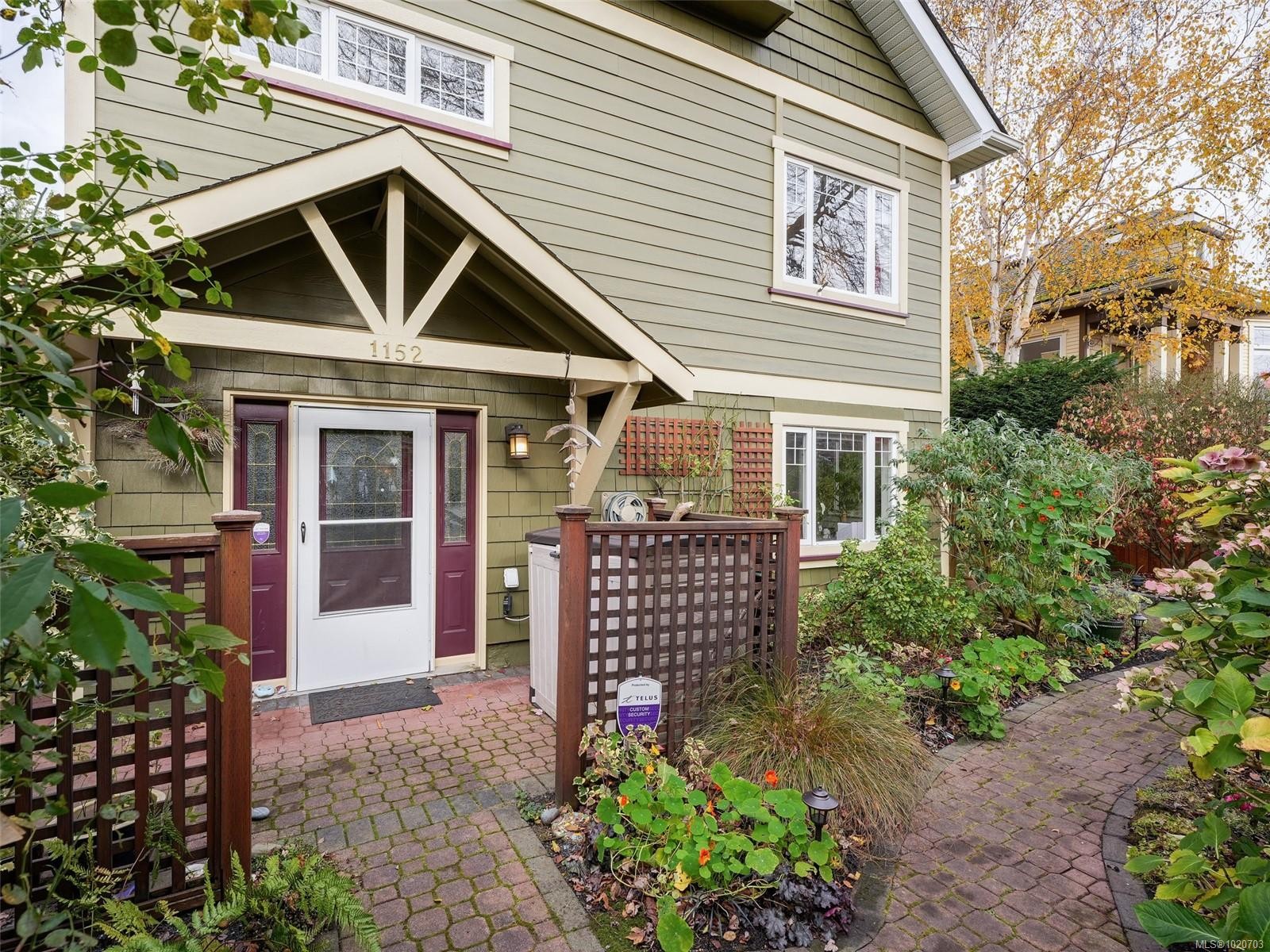 1152 Chapman St, Victoria, BC