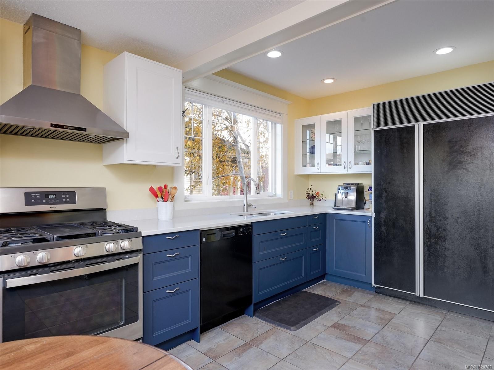 1152 Chapman St, Victoria, BC