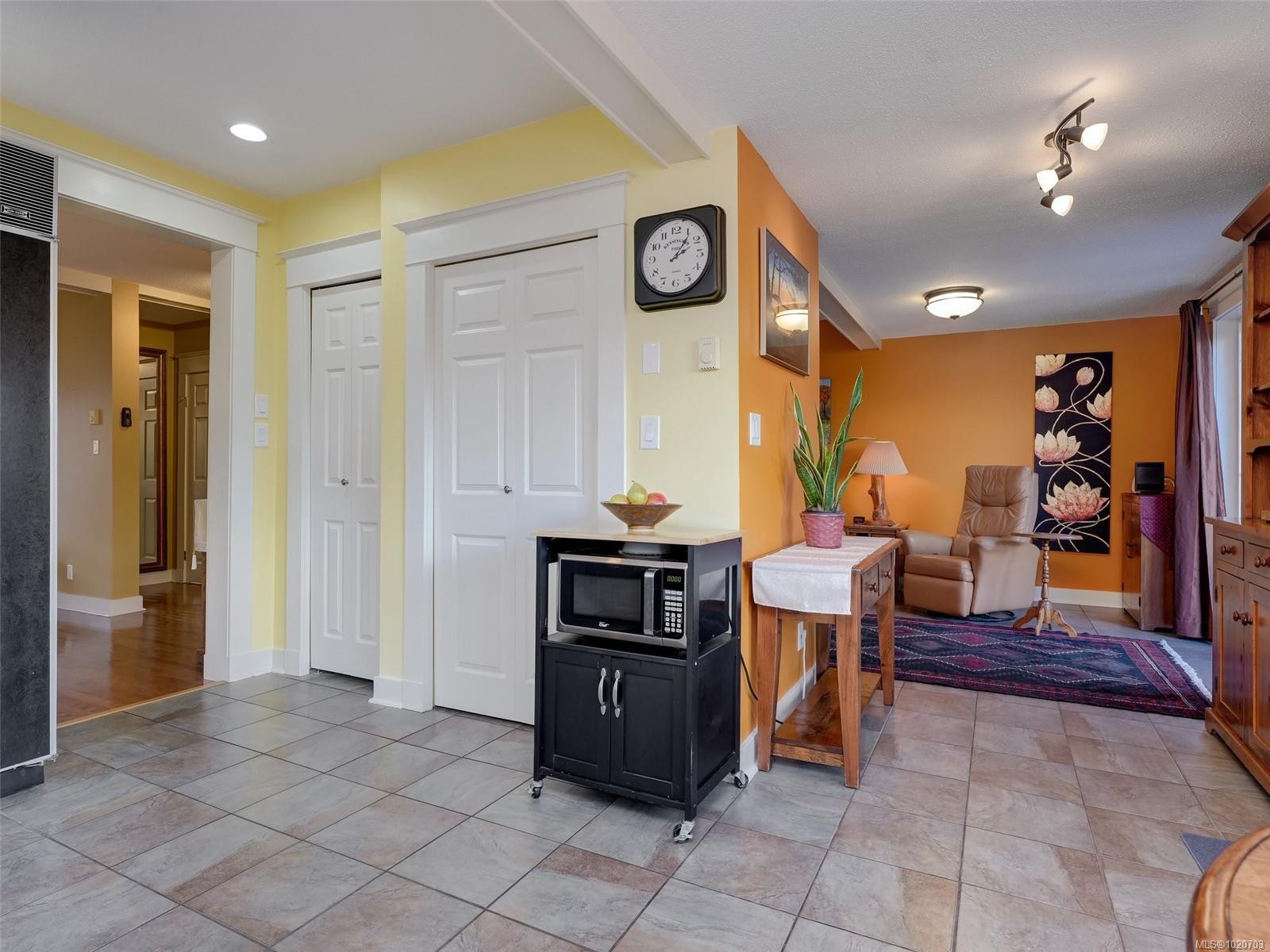 1152 Chapman St, Victoria, BC