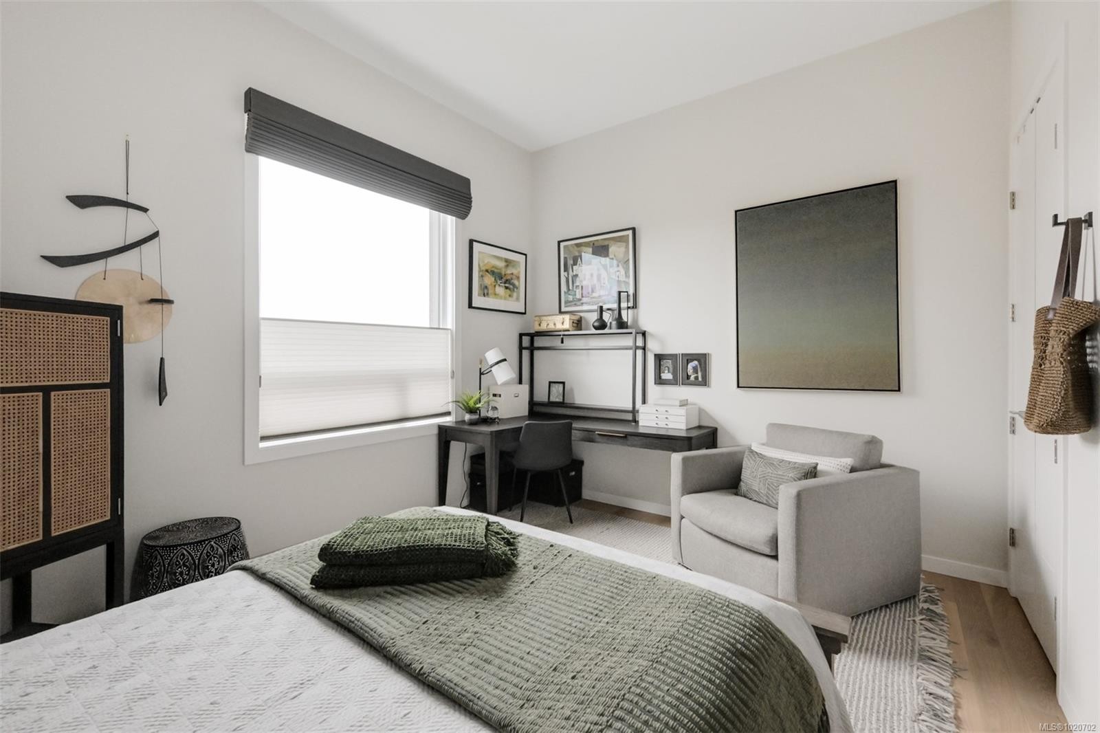 Ph5-2285 Bowker Ave, Oak Bay, BC - Indoor Photo Showing Bedroom