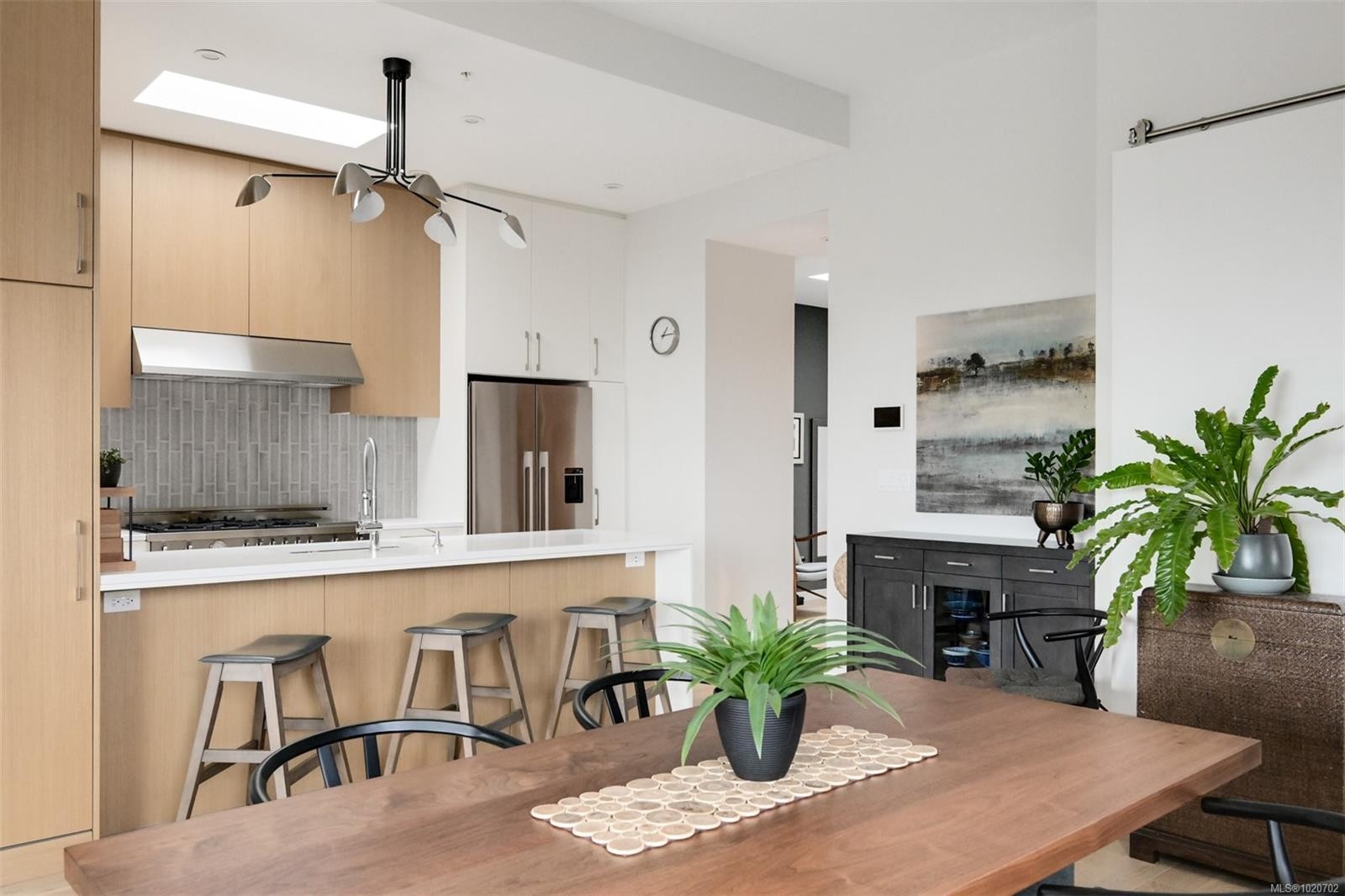 Ph5-2285 Bowker Ave, Oak Bay, BC - Indoor Photo Showing Other Room