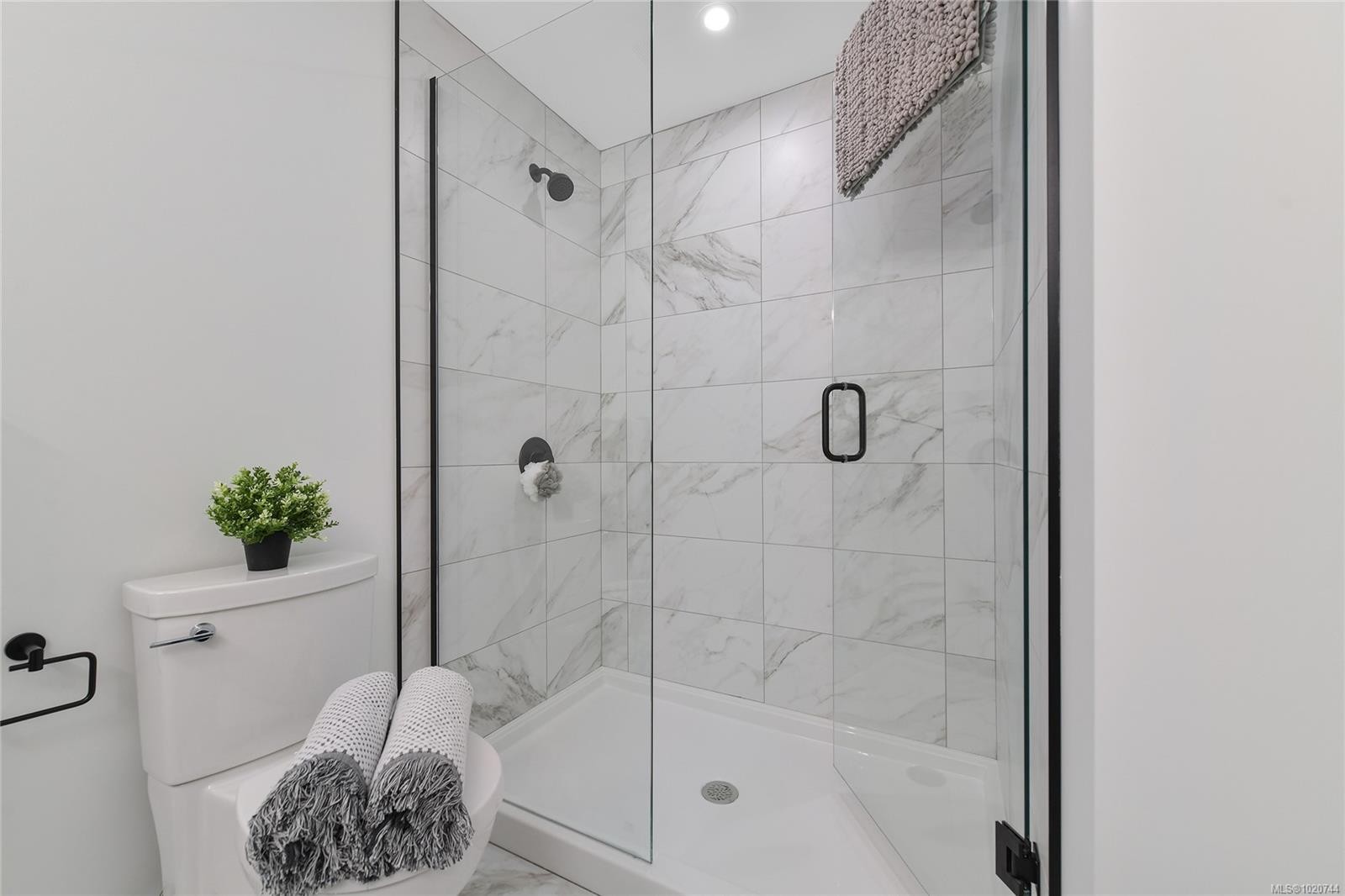303-1110 Samar Cres, Langford, BC - Indoor Photo Showing Bathroom