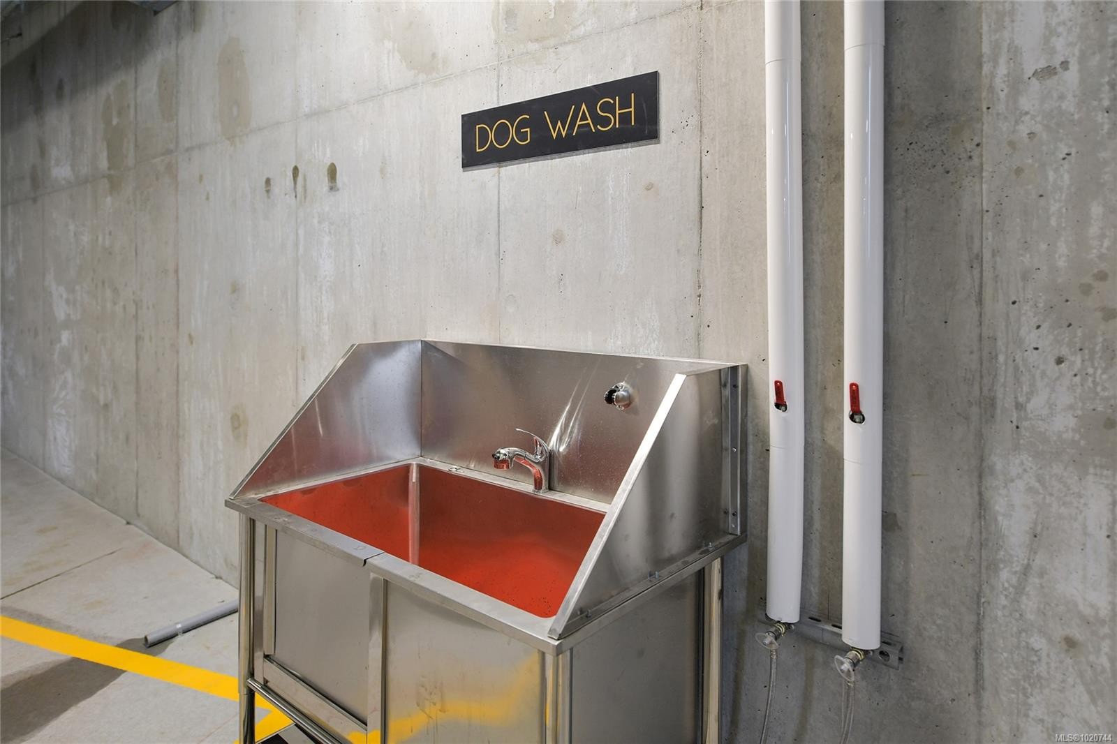 303-1110 Samar Cres, Langford, BC - Indoor Photo Showing Kitchen