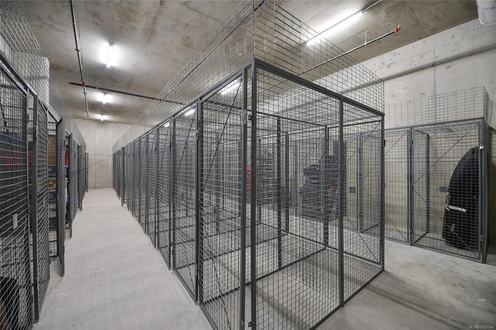 303-1110 Samar Cres, Langford, BC - Indoor