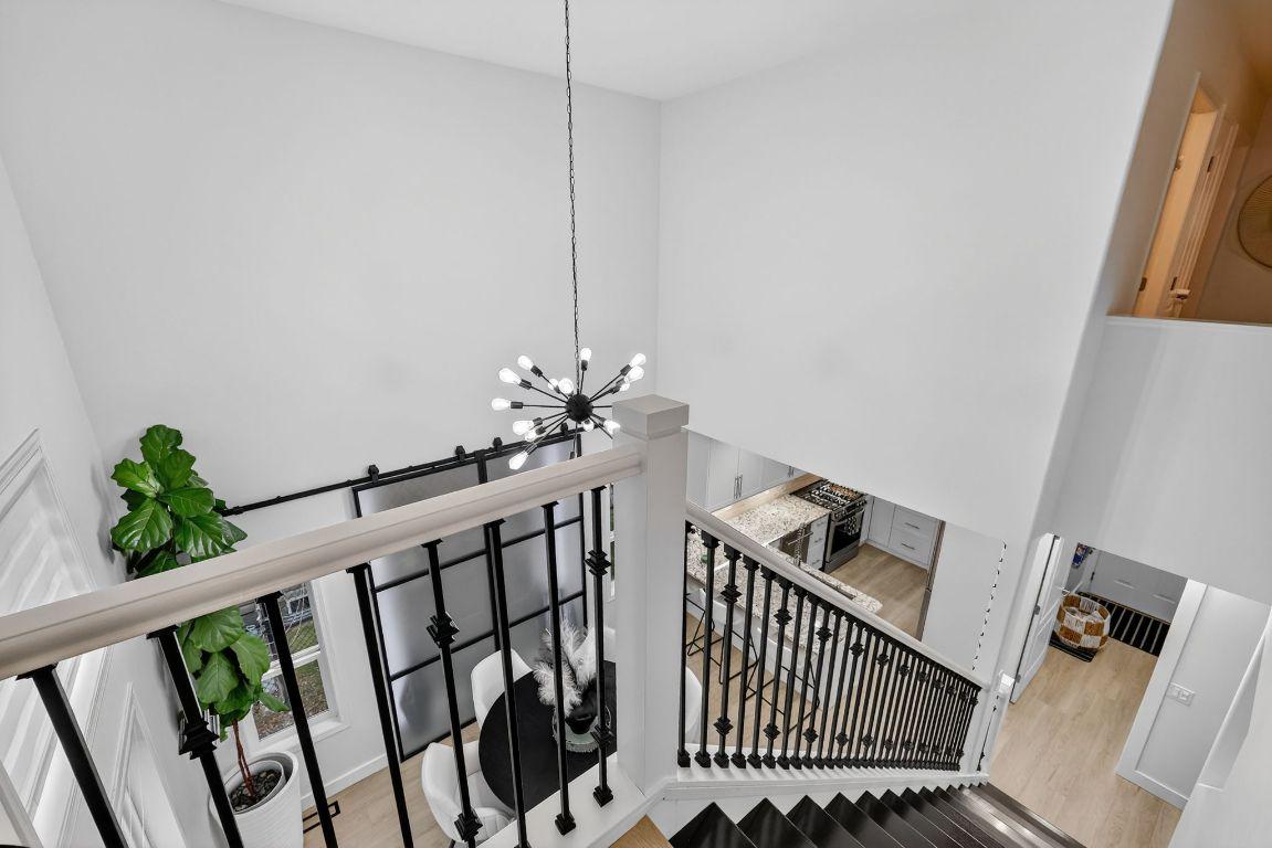 667 South Crest Drive, Kelowna, BC - Indoor Photo Showing Other Room