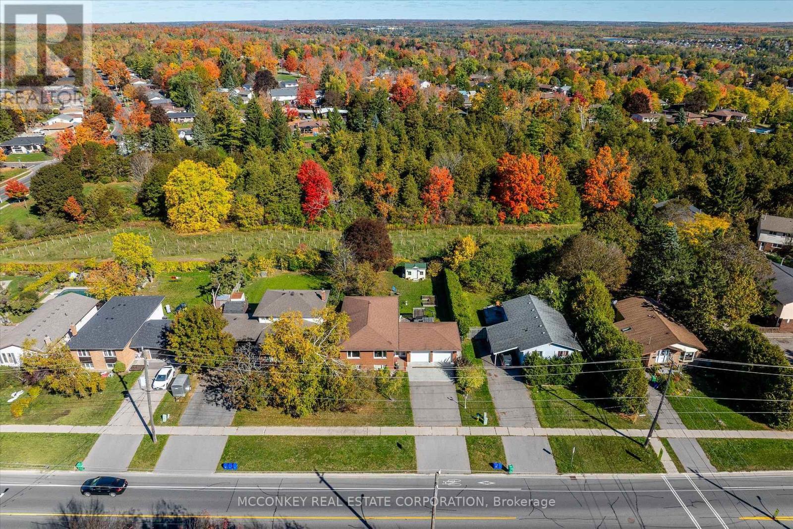 1216 Hilliard Street, Peterborough (Northcrest Ward 5), ON - Outdoor With View