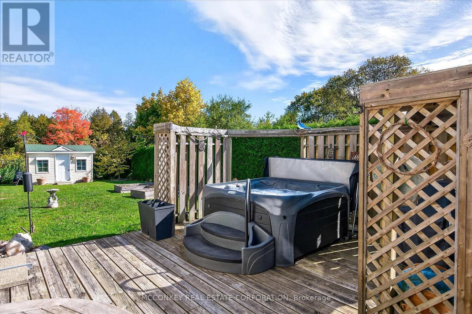 1216 Hilliard Street, Peterborough (Northcrest Ward 5), ON - Outdoor With Deck Patio Veranda