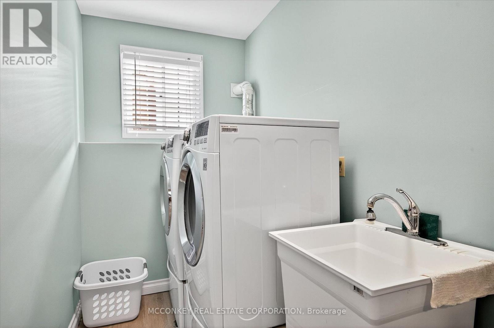 1216 Hilliard Street, Peterborough (Northcrest Ward 5), ON - Indoor Photo Showing Laundry Room