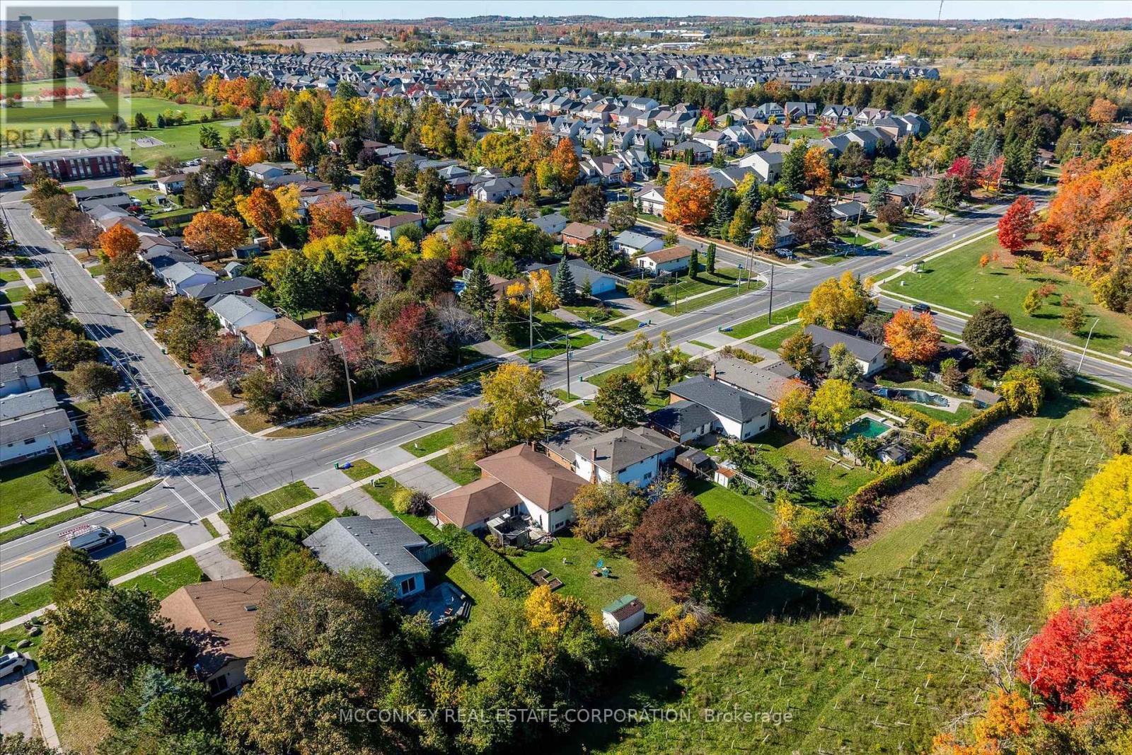 1216 Hilliard Street, Peterborough (Northcrest Ward 5), ON - Outdoor With View