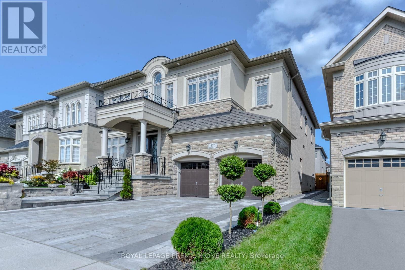 107 Headwind Boulevard E, Vaughan, ON - Outdoor With Facade