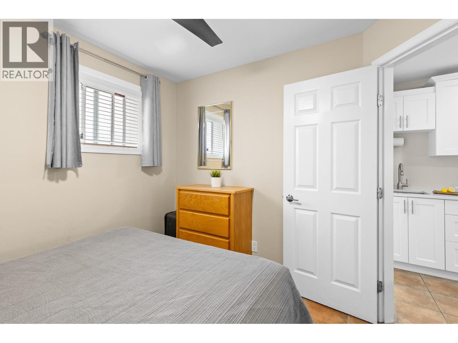 7310 Main Street Unit# 207, Osoyoos, BC - Indoor Photo Showing Bedroom