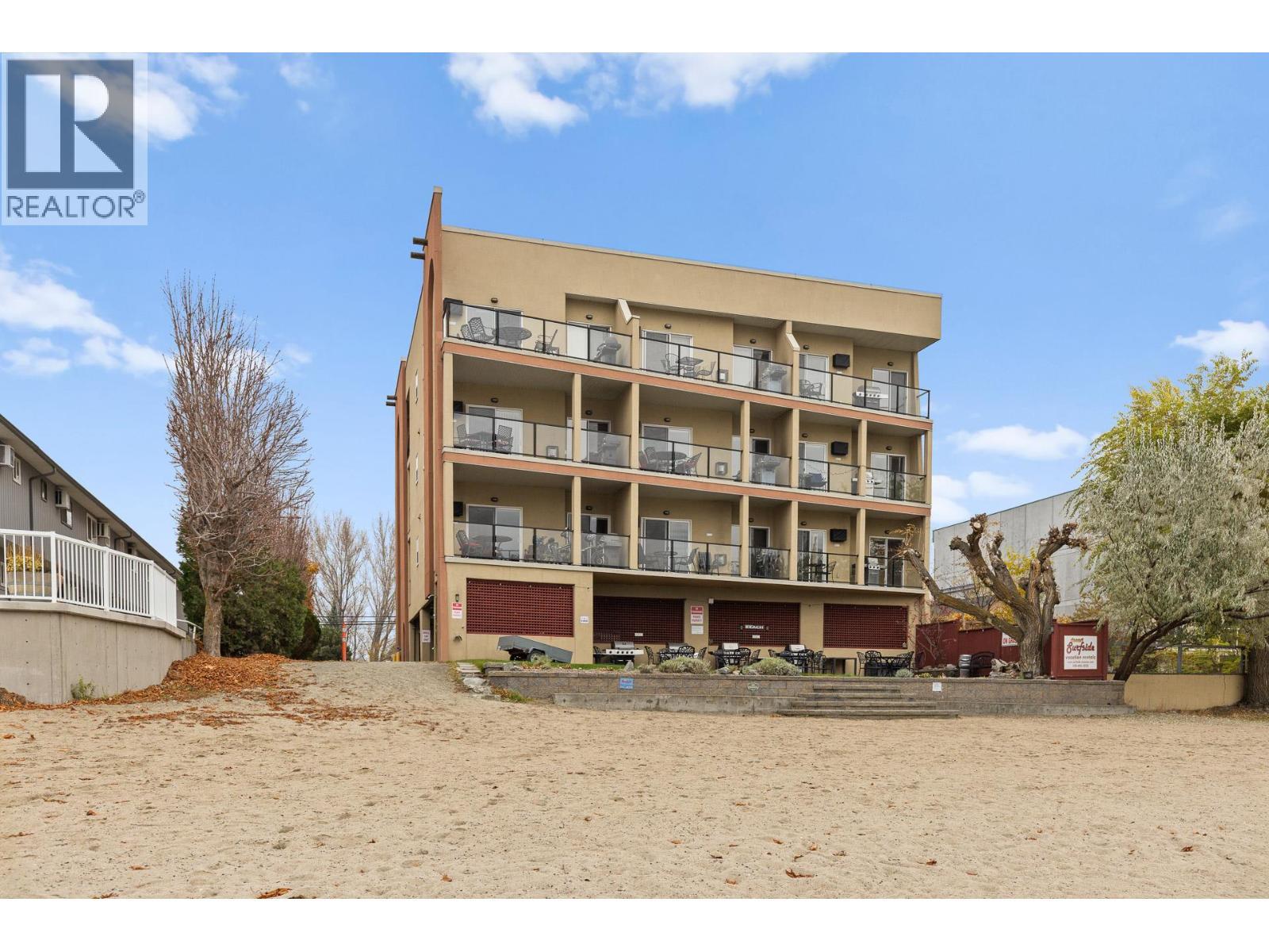 7310 Main Street Unit# 207, Osoyoos, BC - Outdoor